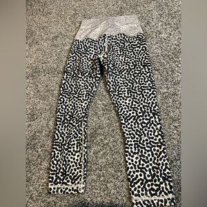 Lululemon Athletica Black and White Patterned Leggings